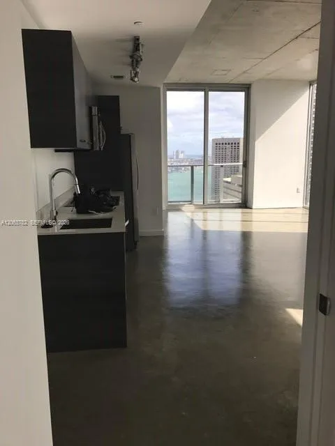 151 SE 1st St #2801 Miami, FL 33131