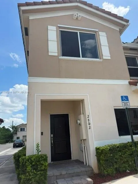 2802 NW 181st St Miami Gardens, FL 33056