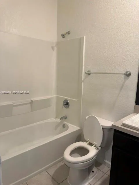 2802 NW 181st St Miami Gardens, FL 33056