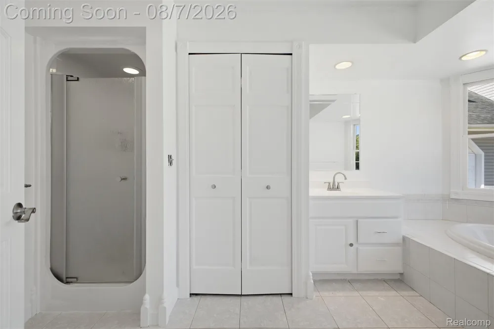 5090 S Huron River Drive Berlin Charter Township, MI 48179