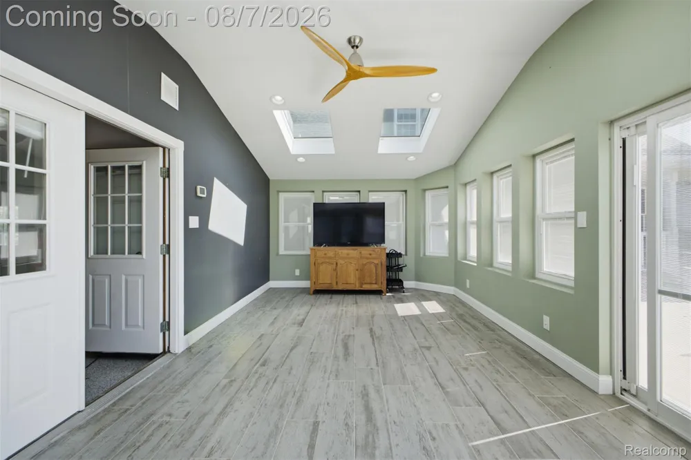 5090 S Huron River Drive Berlin Charter Township, MI 48179