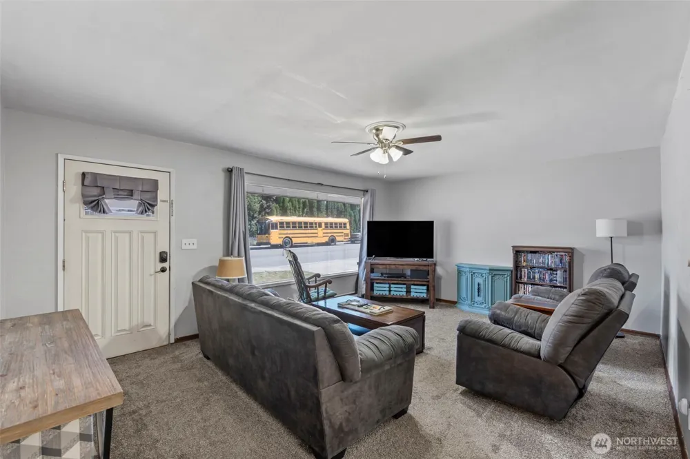 719 2nd Ave NE Napavine, WA 98565