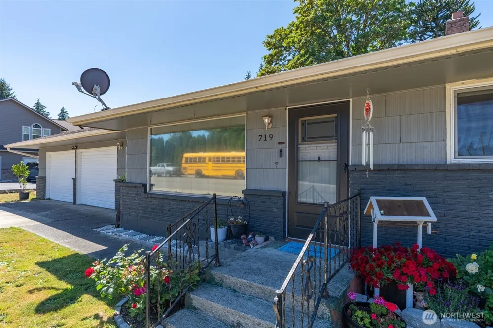 719 2nd Ave NE Napavine, WA 98565