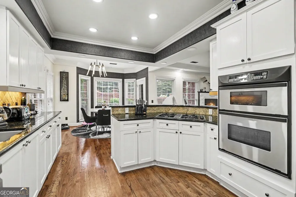 6375 Glenridge DR Sandy Springs, GA 30328