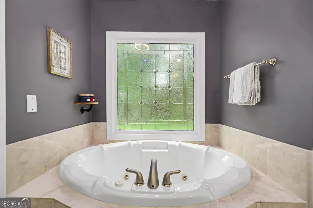 6375 Glenridge DR Sandy Springs, GA 30328