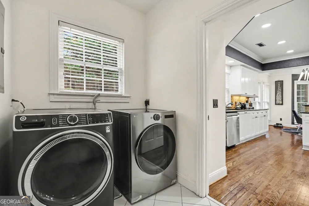 6375 Glenridge DR Sandy Springs, GA 30328