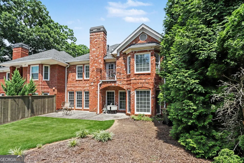 6375 Glenridge DR Sandy Springs, GA 30328