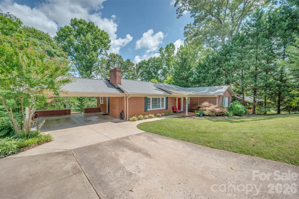 303 Elizabeth Avenue Forest City, NC 28043