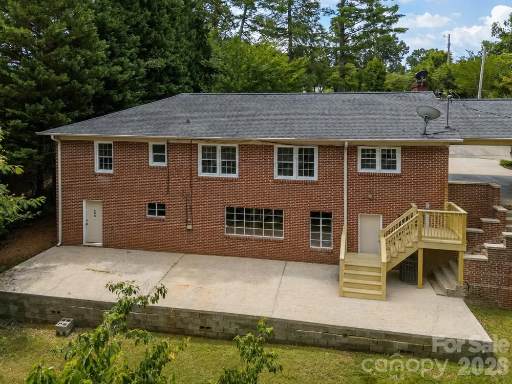 303 Elizabeth Avenue Forest City, NC 28043