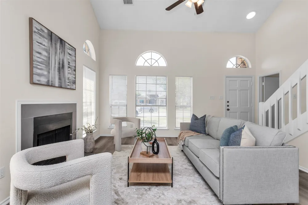 11805 S Eloise Balch Springs, TX 75180