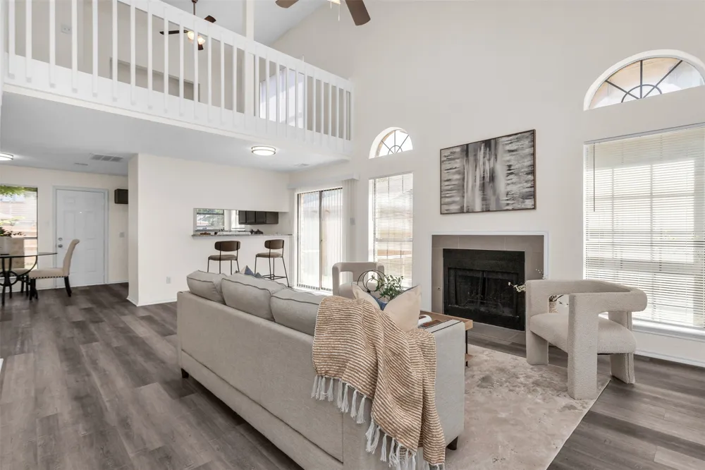 11805 S Eloise Balch Springs, TX 75180