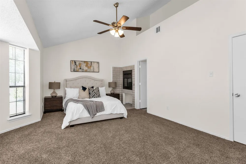 11805 S Eloise Balch Springs, TX 75180