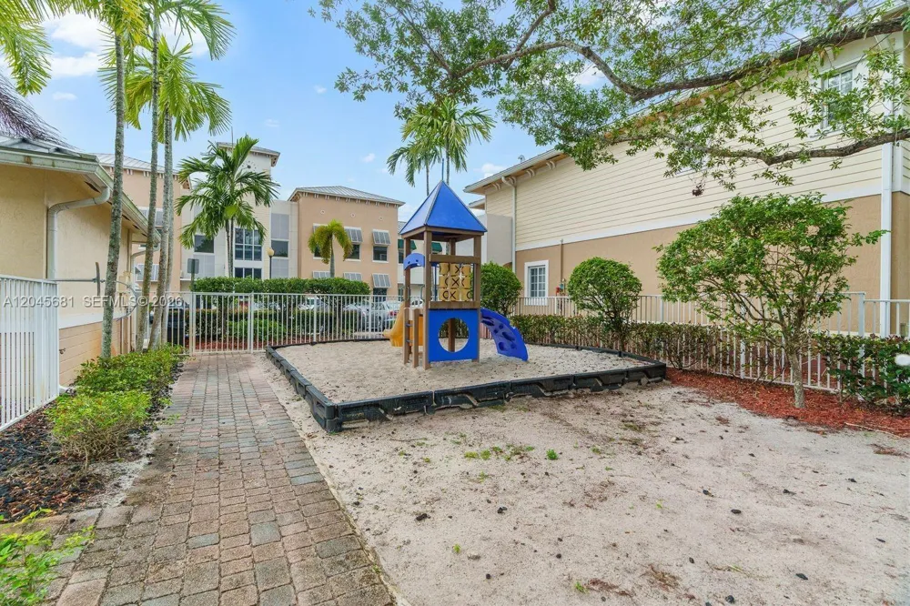 7432 Willow Grove Pl Davie, FL 33314