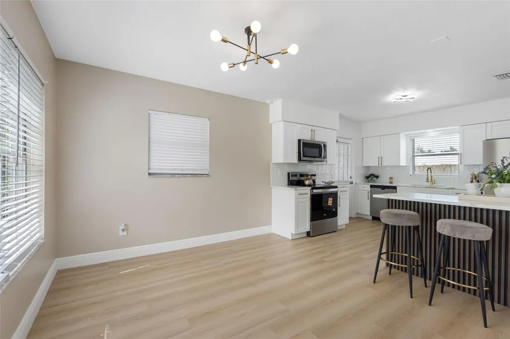 230 BEVERLY BOULEVARD Brandon, FL 33511
