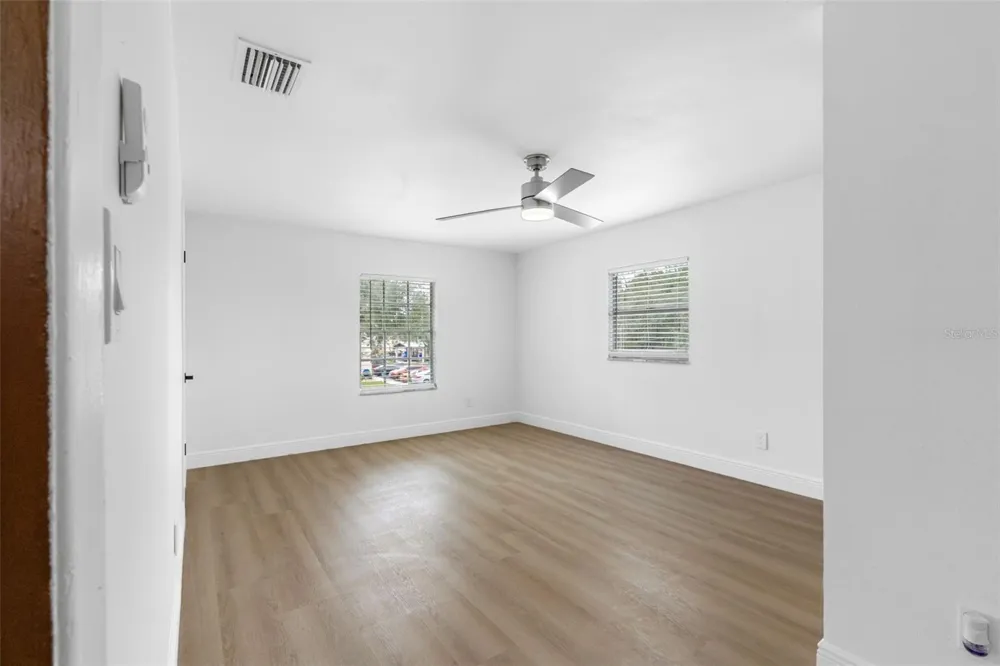 230 BEVERLY BOULEVARD Brandon, FL 33511