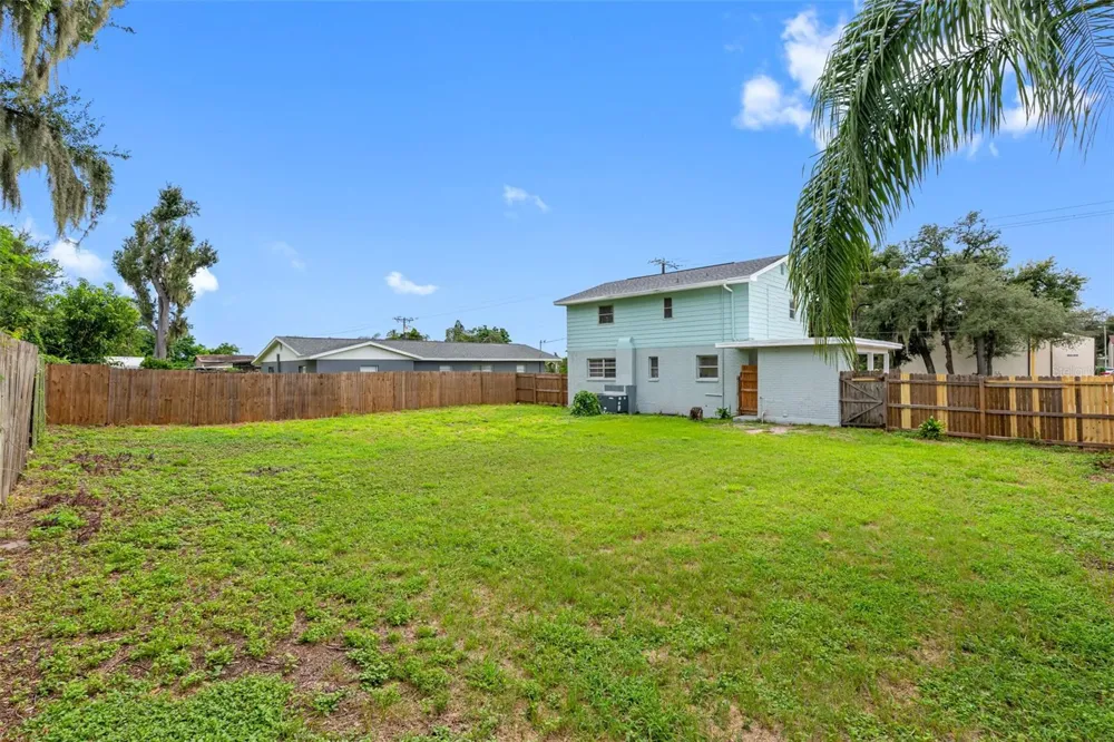 230 BEVERLY BOULEVARD Brandon, FL 33511