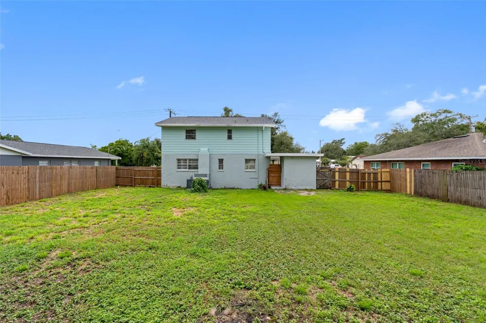 230 BEVERLY BOULEVARD Brandon, FL 33511