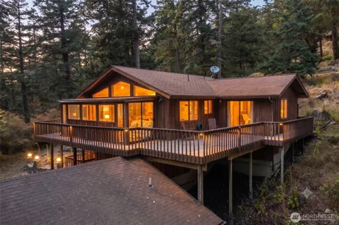 83 Cascade Way