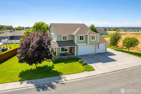 138 Scenic Drive NE