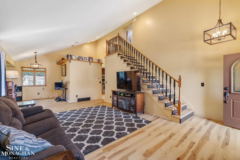 886 Montana Street Marysville City, MI 48040