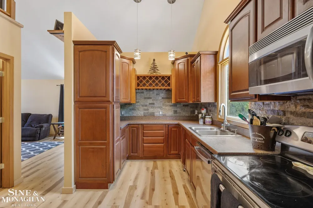 886 Montana Street Marysville City, MI 48040