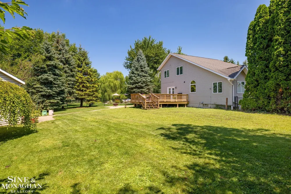 886 Montana Street Marysville City, MI 48040