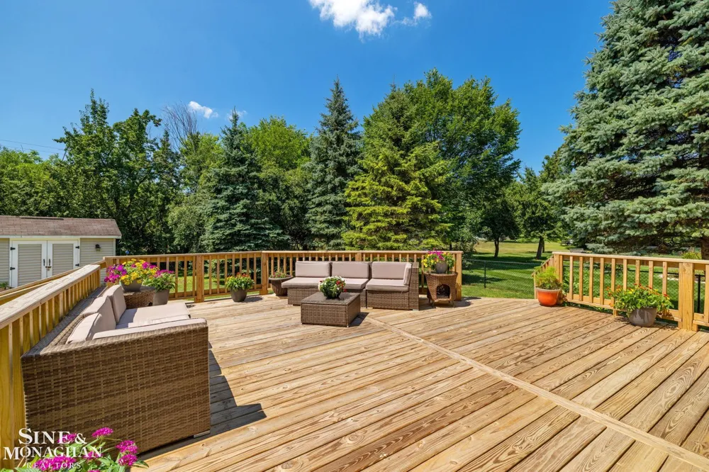886 Montana Street Marysville City, MI 48040
