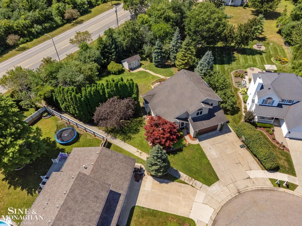 886 Montana Street Marysville City, MI 48040