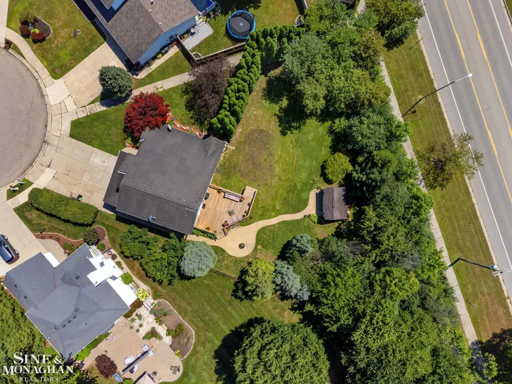 886 Montana Street Marysville City, MI 48040