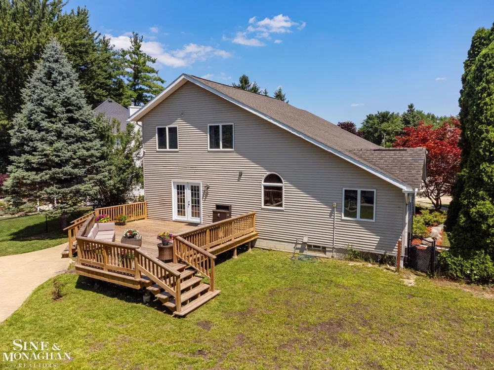 886 Montana Street Marysville City, MI 48040