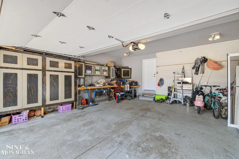 886 Montana Street Marysville City, MI 48040