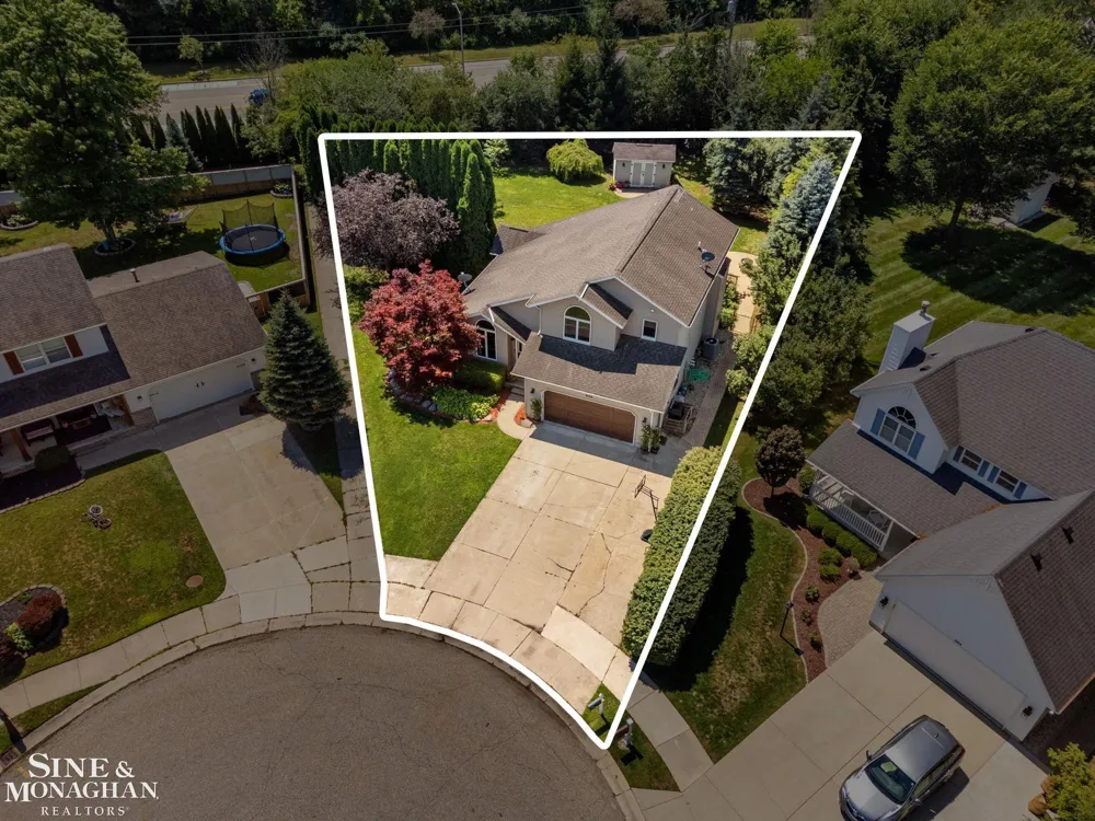 886 Montana Street Marysville City, MI 48040