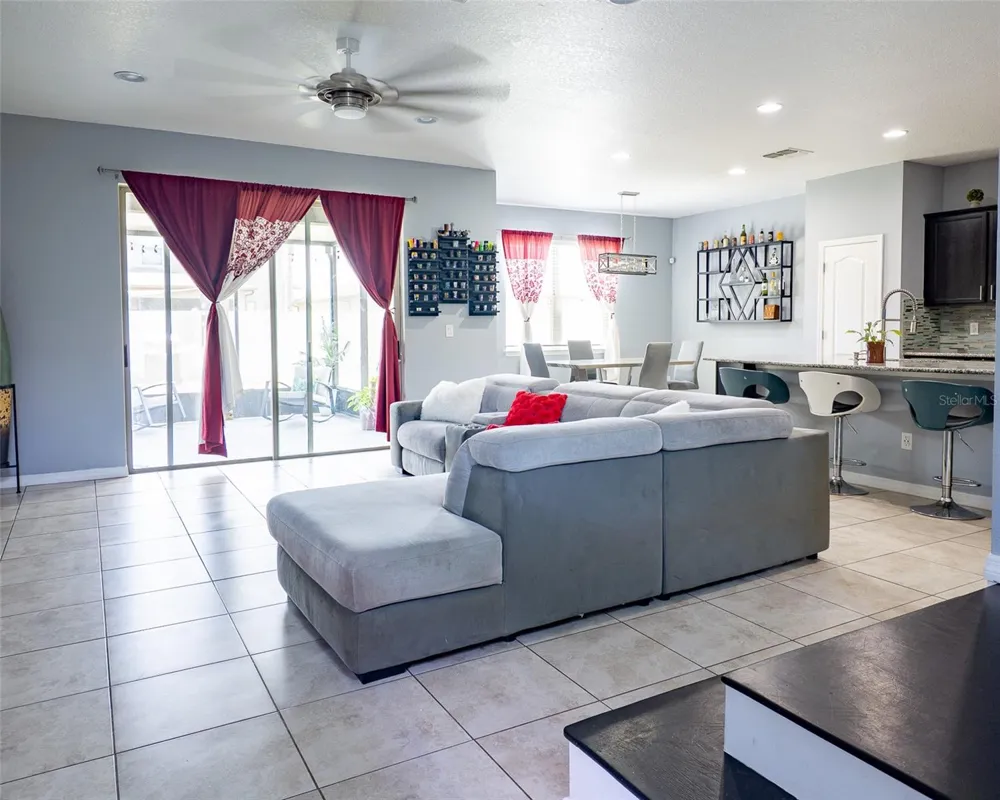1507 GADSDEN POINT PLACE Ruskin, FL 33570