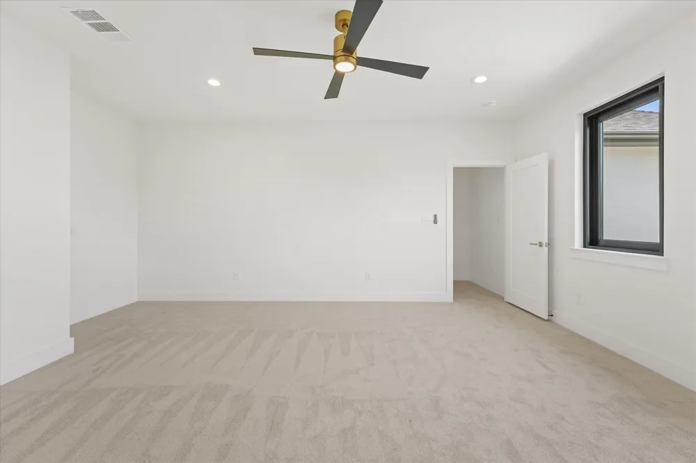 1032 E Par View Circle Grand Prairie, TX 75104