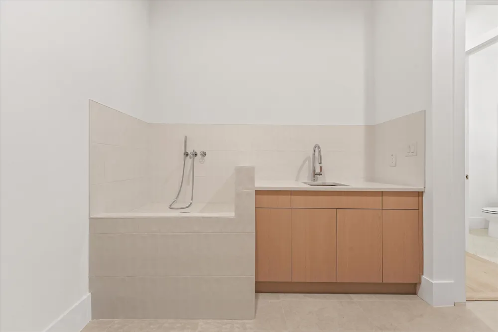 1032 E Par View Circle Grand Prairie, TX 75104