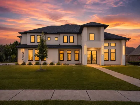 1032 E Parview Circle