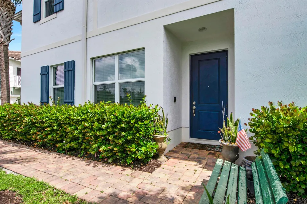 50 PALM LANE Royal Palm Beach, FL 33411