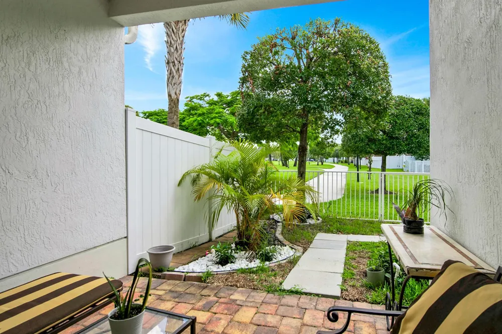 50 PALM LANE Royal Palm Beach, FL 33411