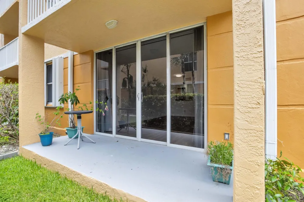 1341 SE 3RD AVENUE #112 Dania Beach, FL 33004