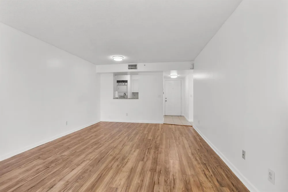 1341 SE 3RD AVENUE #112 Dania Beach, FL 33004