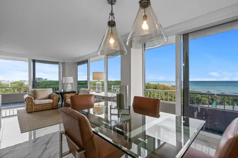 5550 Ocean Drive #5c