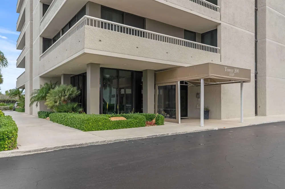5550 Ocean Drive #5c Singer Island, FL 33404