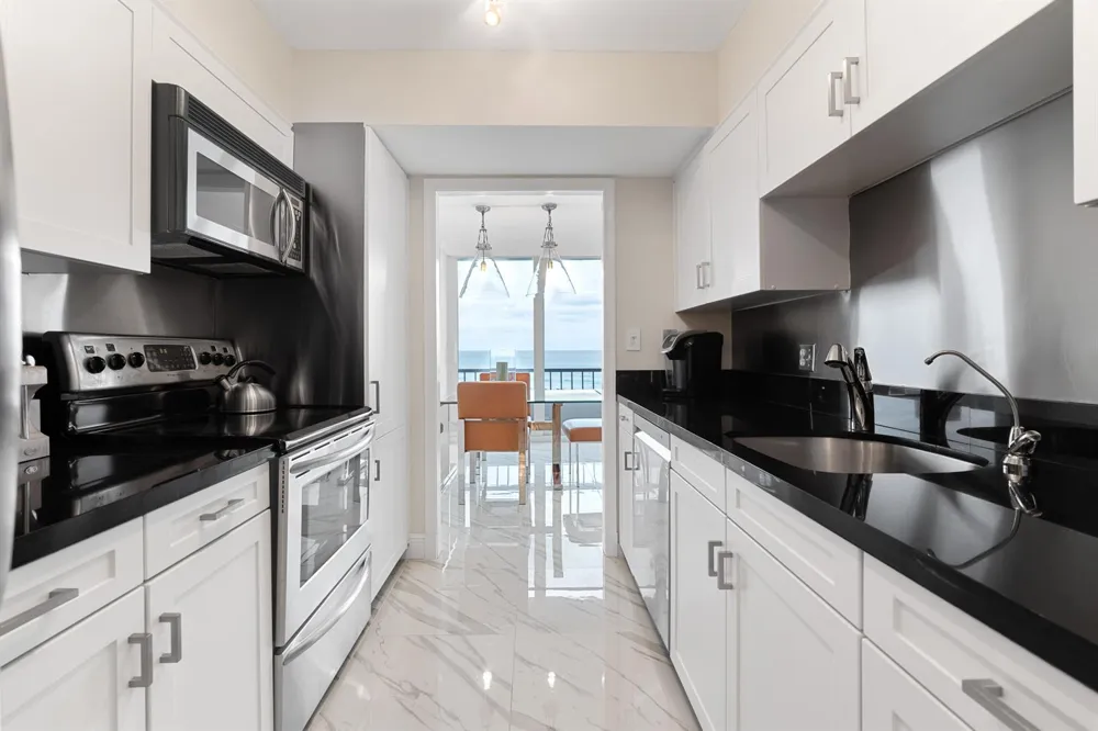 5550 Ocean Drive #5c Singer Island, FL 33404