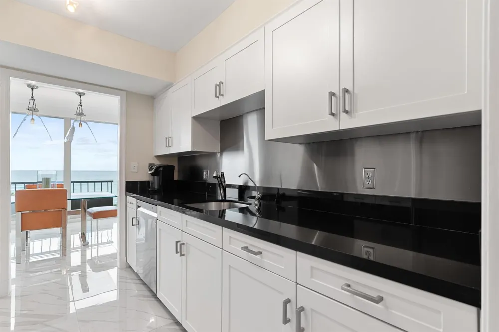 5550 Ocean Drive #5c Singer Island, FL 33404