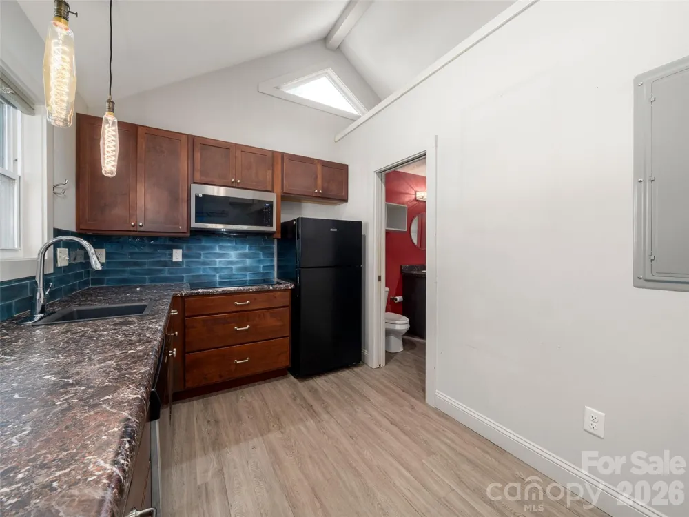 185 Duckworth Avenue Brevard, NC 28712