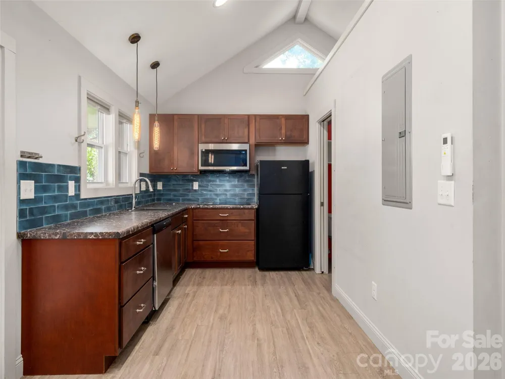 185 Duckworth Avenue Brevard, NC 28712