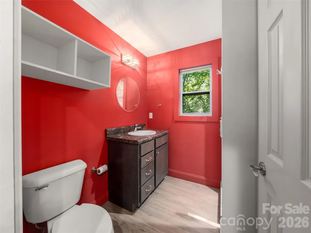 185 Duckworth Avenue Brevard, NC 28712
