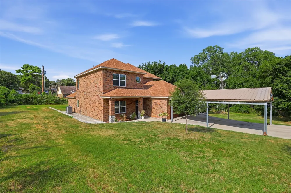 7200 Courtney Drive Azle, TX 76020
