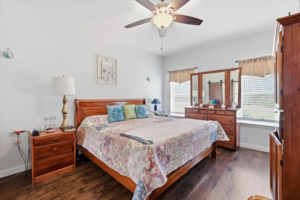 7200 Courtney Drive Azle, TX 76020