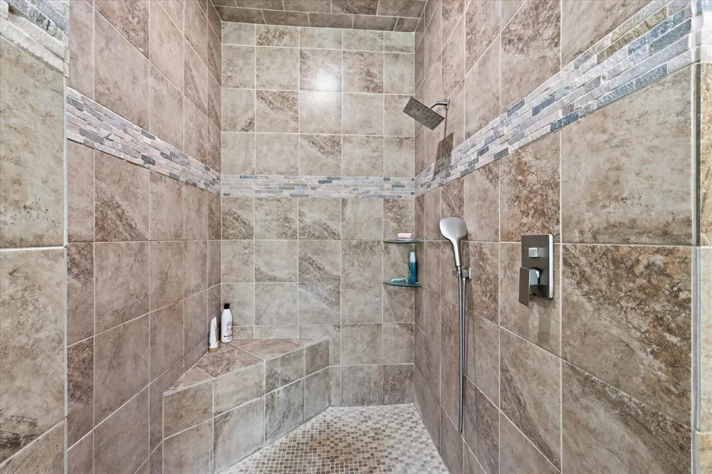 7200 Courtney Drive Azle, TX 76020